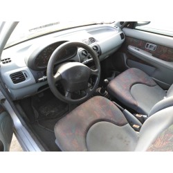 nissan micra (k11) del año 2000