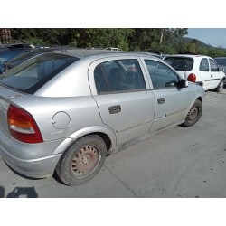 opel astra g berlina del año 1999