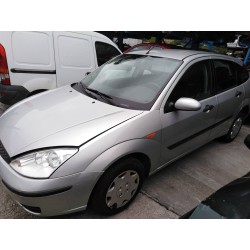 ford focus berlina (cak) del año 2001