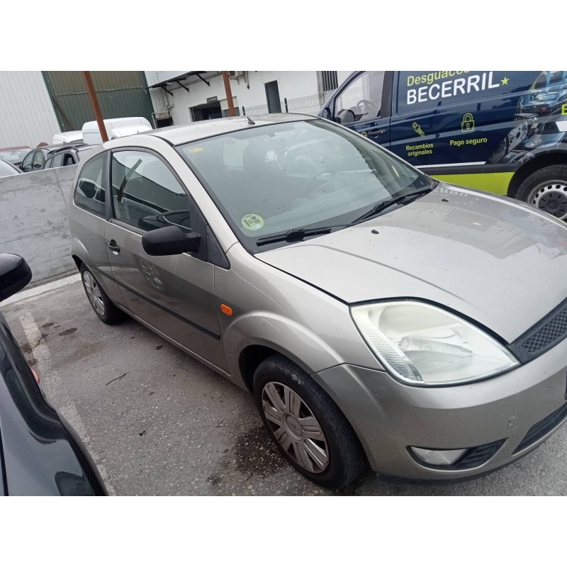ford fiesta (cbk) del año 2004
