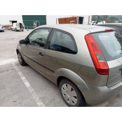 ford fiesta (cbk) del año 2004