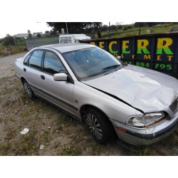 volvo s40 berlina del año 2000