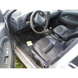 volvo s40 berlina del año 2000