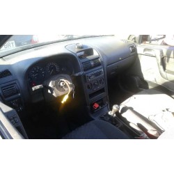 opel astra g berlina del año 2002