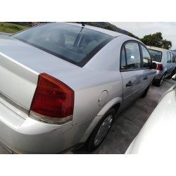 opel vectra c berlina del año 2003