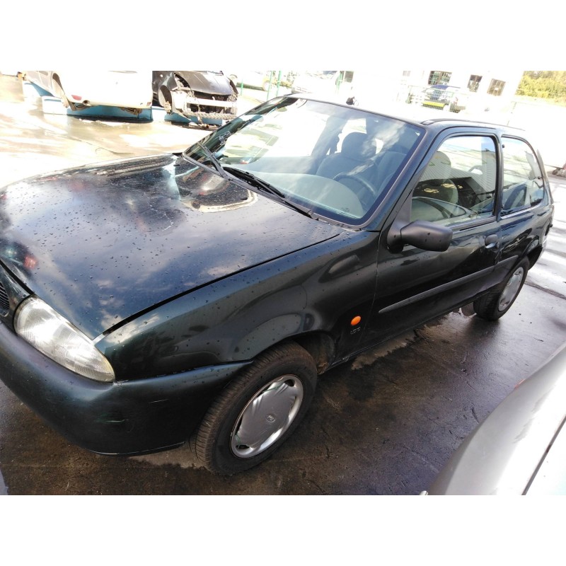 ford fiesta berlina del año 1997