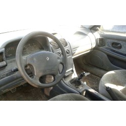 renault laguna (b56) del año 1950