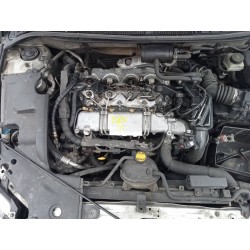 toyota avensis berlina (t25) del año 2003