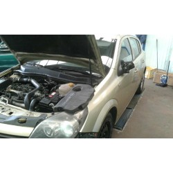 opel astra h berlina del año 1950