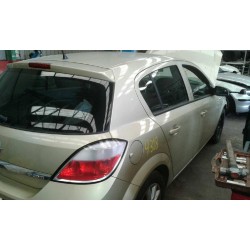 opel astra h berlina del año 1950