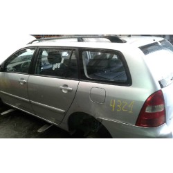 toyota corolla familiar (e12) del año 2003