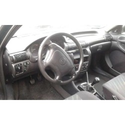 opel astra f berlina del año 1997