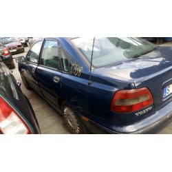 volvo s40 berlina del año 1997