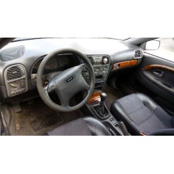 volvo s40 berlina del año 1997