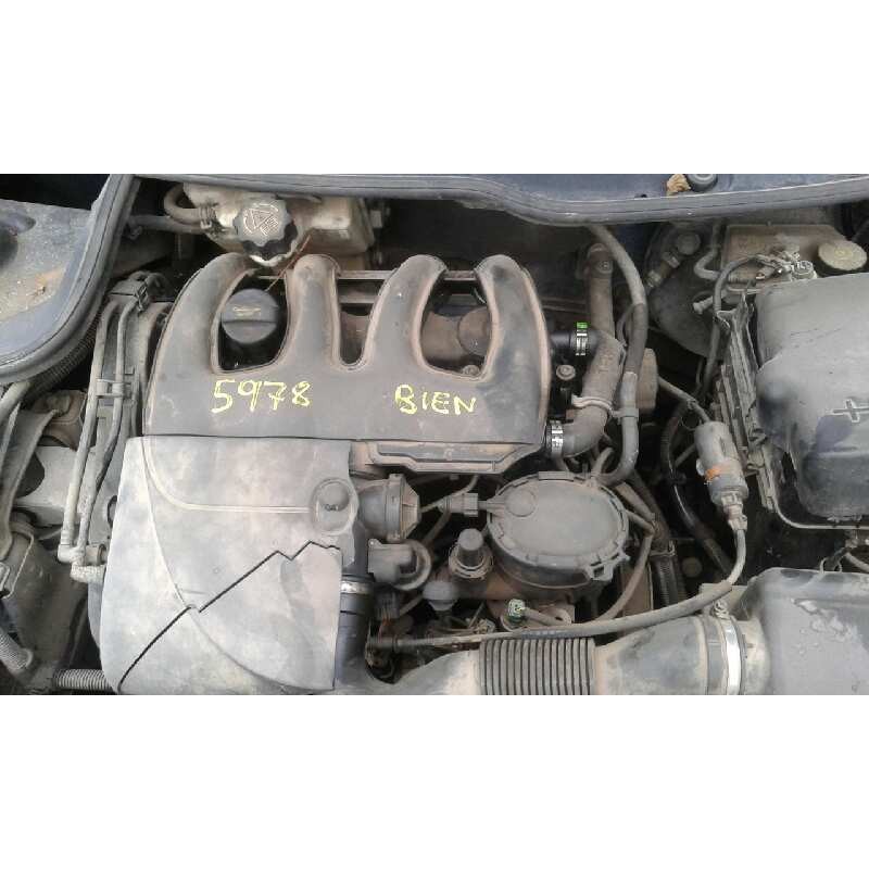 peugeot 206 berlina del año 2002