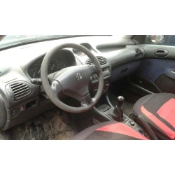 peugeot 206 berlina del año 2002