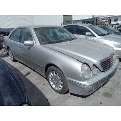 mercedes clase e (w210) berlina diesel del año 1999