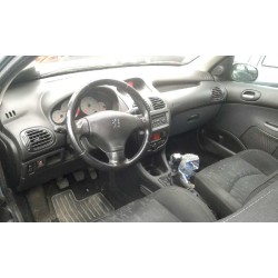 peugeot 206 berlina del año 2004