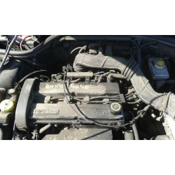 ford escort berlina del año 1999