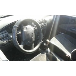 ford escort berlina del año 1999