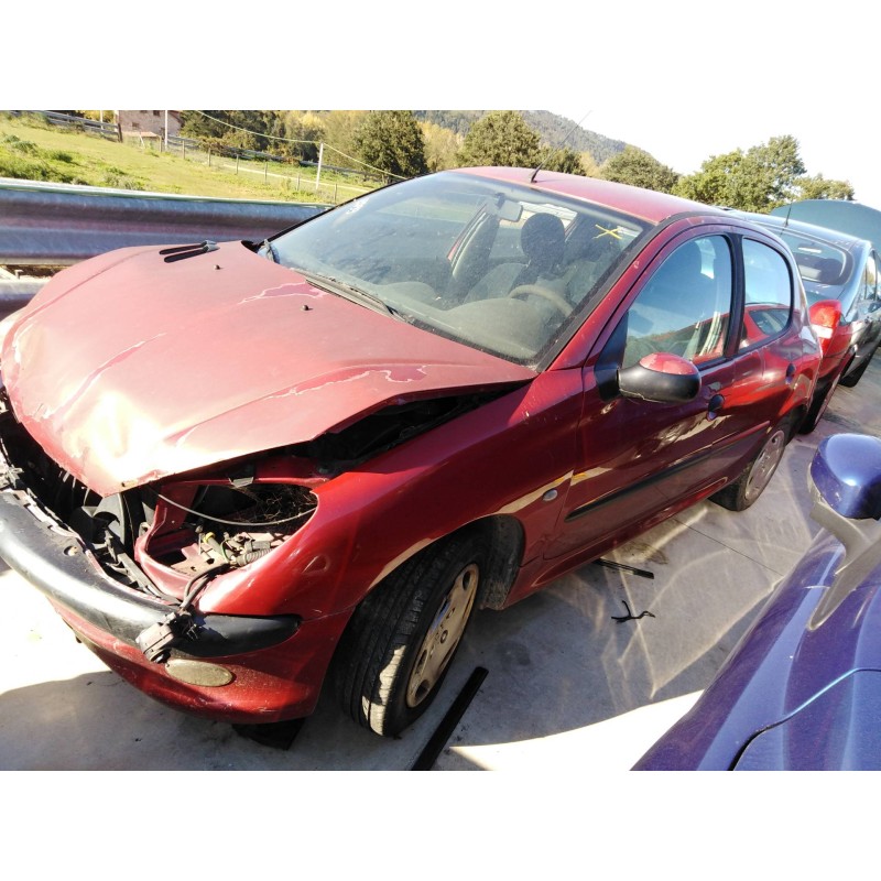 peugeot 206 berlina del año 2000