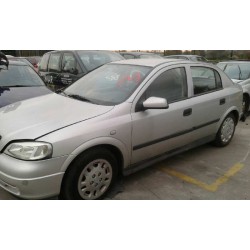 opel astra g berlina del año 2000