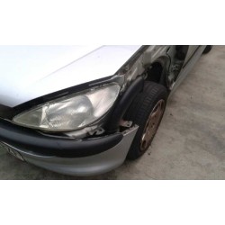 peugeot 206 berlina del año 2002