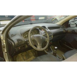 peugeot 206 berlina del año 2002
