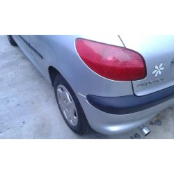 peugeot 206 berlina del año 2002