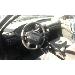 opel astra f berlina del año 1997