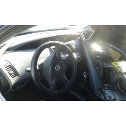 nissan primera berlina (p12) del año 2002