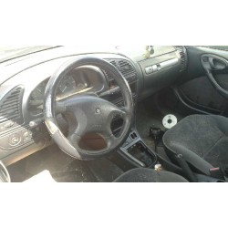 citroen xsara berlina del año 1999