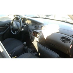 ford focus berlina (cak) del año 2003