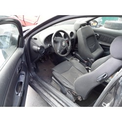 seat ibiza (6l1) del año 2003