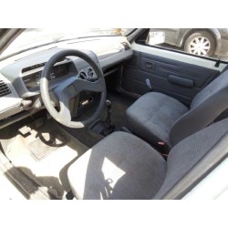 peugeot 205 berlina del año 1988
