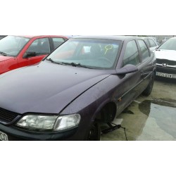 opel vectra b berlina del año 1997