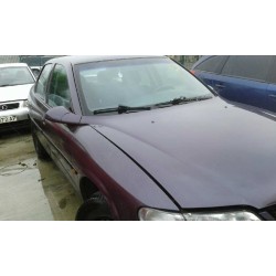 opel vectra b berlina del año 1997