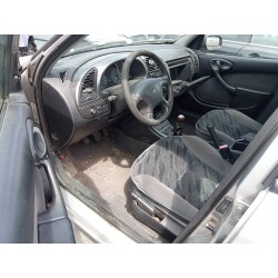 citroen xsara berlina del año 2000