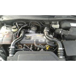 ford focus berlina (cak) del año 2000