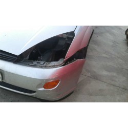 ford focus berlina (cak) del año 2000