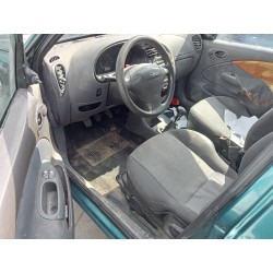 ford fiesta berlina (dx) del año 2000