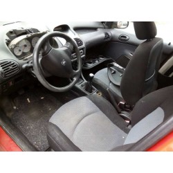 peugeot 206 berlina del año 2004