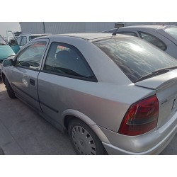 opel astra g berlina del año 2002