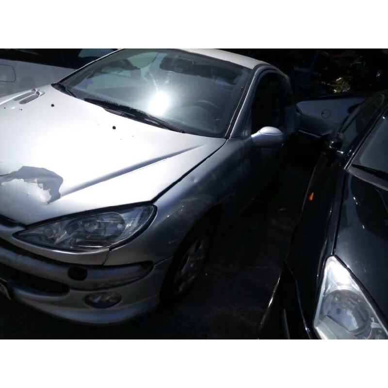 peugeot 206 berlina del año 2001