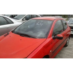 peugeot 206 berlina del año 2000