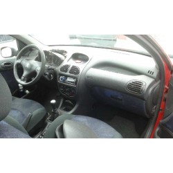 peugeot 206 berlina del año 2000