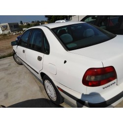 volvo s40 berlina del año 1997