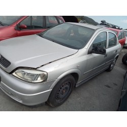 opel astra g berlina del año 2001