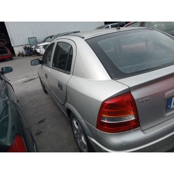 opel astra g berlina del año 2001