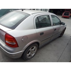 opel astra g berlina del año 2001